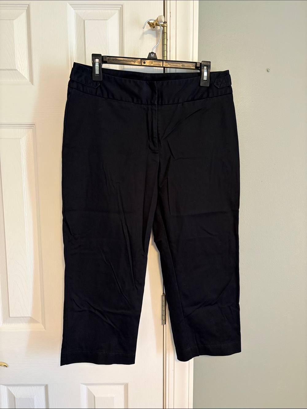Worthington Black Capri Pants